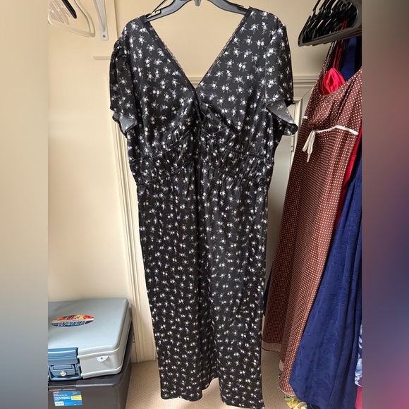 Dress - Picture 2 of 5